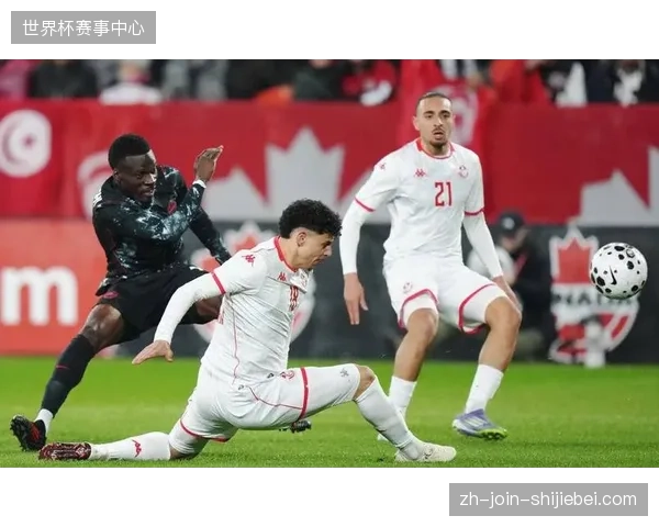 东道主加拿大热身赛暴露防守问题,核心球员阿方索·戴维斯的伤情成隐忧